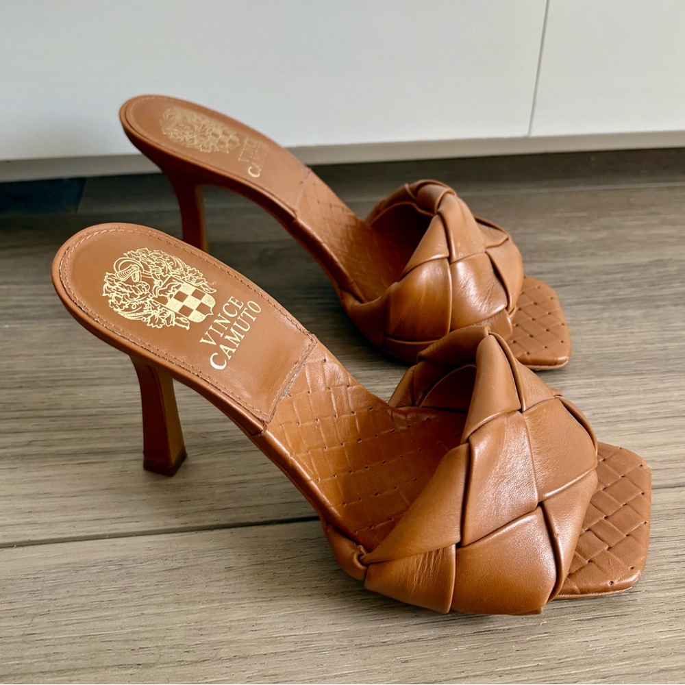 Vince Camuto Women's Cognac Woven Heels size 5